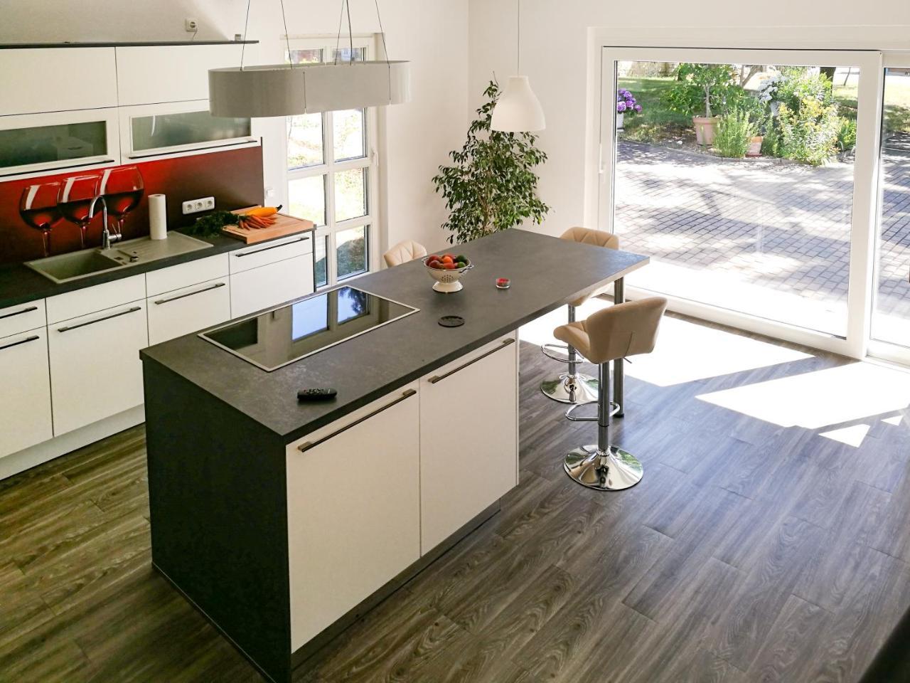 Ferienhaus Goermer Mit Wasserbett Schmölln Εξωτερικό φωτογραφία