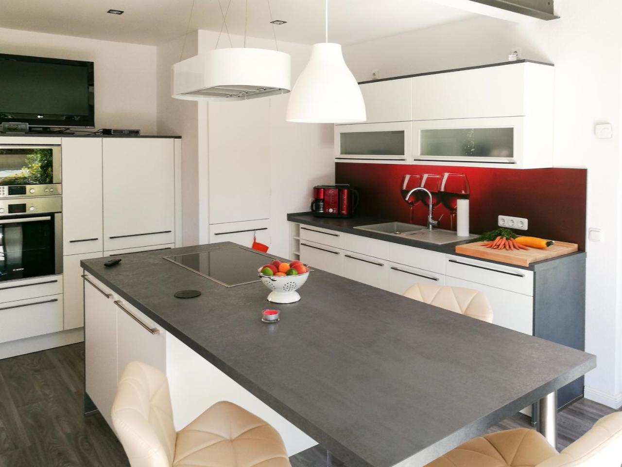 Ferienhaus Goermer Mit Wasserbett Schmölln Εξωτερικό φωτογραφία